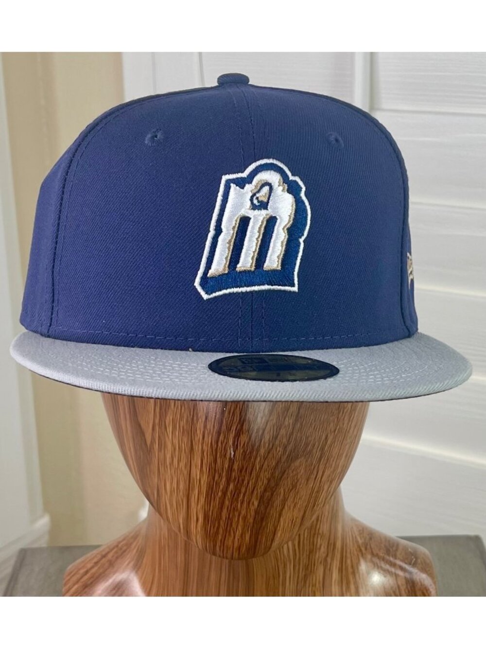 New Era 59Fifty MiLB San Antonio Missions Navy/Gray Fitted Hat Size 7 1/8 - NWT